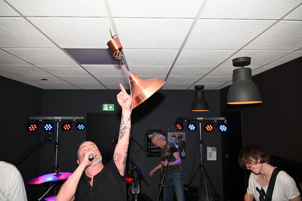 ../Images/10 jaar Ro's Barbershop 372.jpg